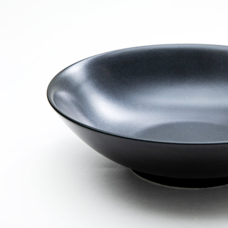 Shallow Bowl (Porcelain/Tenmoku/5cm/Ø17.5cm/SMCol(s): Black)