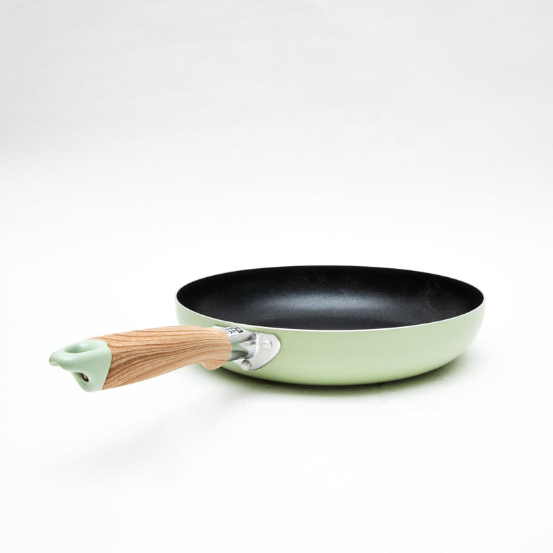 Frying Pan (Non-Stick/Fluorine Coating/Compatible with Induction & Gas Cooktops/26cm/44.5x26x7.5cm/SMCol(s): Green)