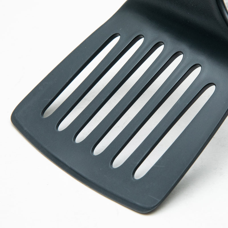 Slotted Spatula (Nylon/Wide/Dishwasher Safe/3.5x10.5x31cm/Kokubo/Chef's/SMCol(s): Black)