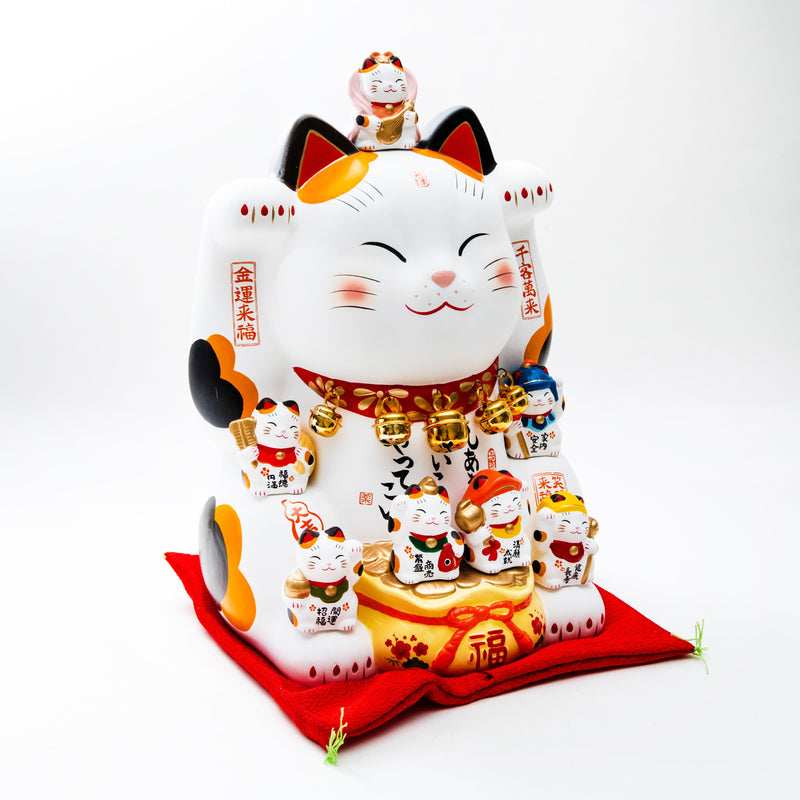 New Year Ornament (Ceramics/With Zabuton Cushion/Both Paws Raised Beckoning Cat/18x17x25.5cm/SMCol(s): White,Red)