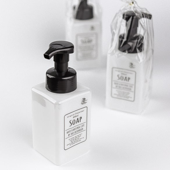 Soap Bottle (Foaming / Typography / CL / 6.5x6.5x16cm)