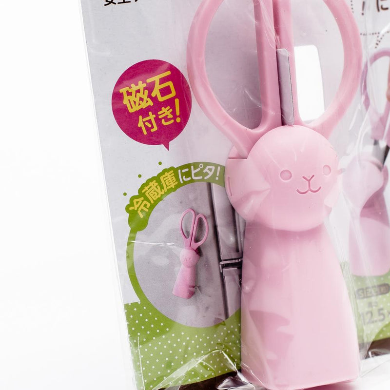 Bunny Scissors with a magnetic standable case