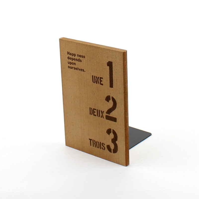 Bookend (Typography/BN/10.4x11x16cm)