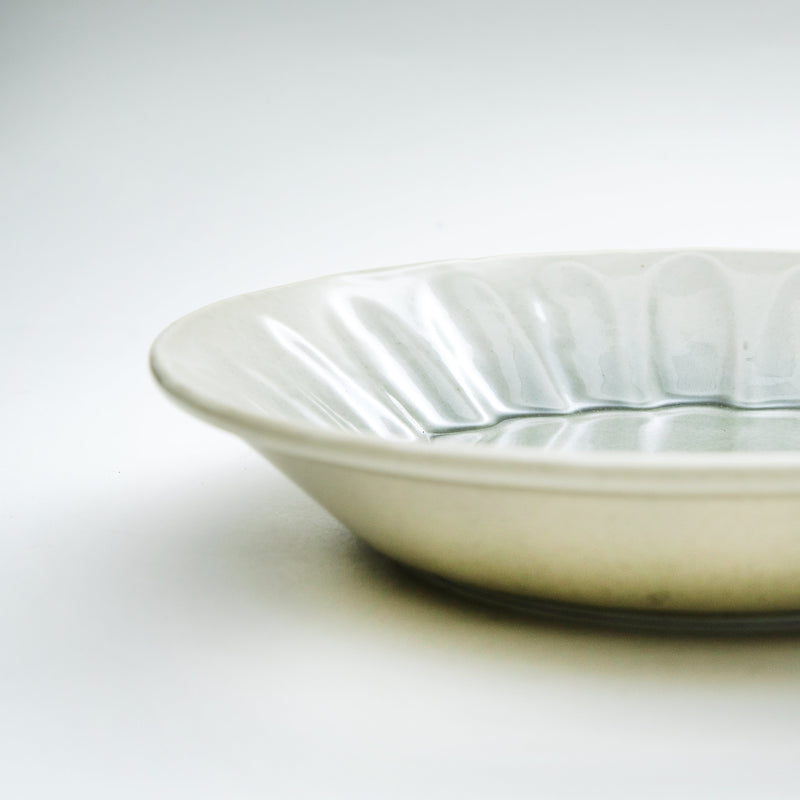 Deep Plate (Porcelain/Spring Water Shinogi/3.5cm/Ø19.5cm/SMCol(s): Grey)