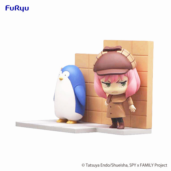 SPY x FAMILY Hold Figure -Anya & Penguin-