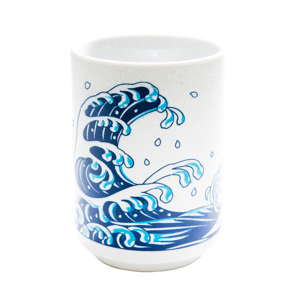 Nakagiri-tate monoshiri teacup, wave picture red sea bream