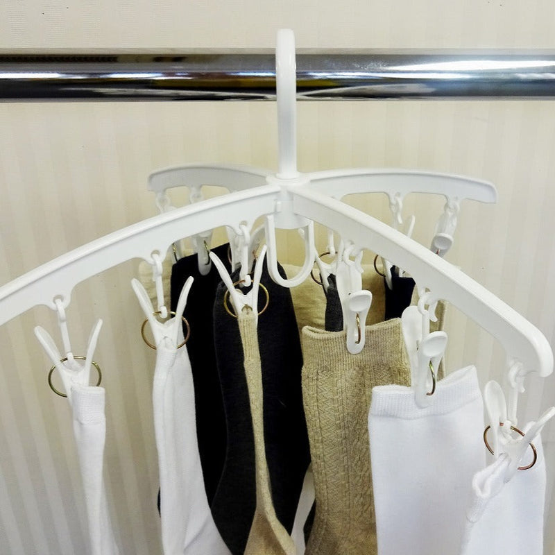 Clothes Hanger with 12 Clothespins