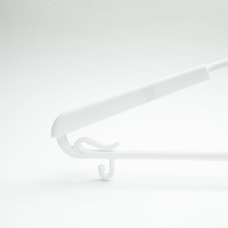 Clothes Hangers (2.5x38x23cm (2pcs)/LAUND ROMAT/SMCol(s): White)