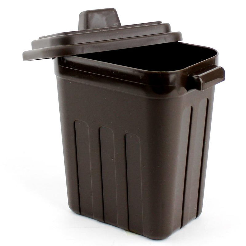 Trash Can with Lid