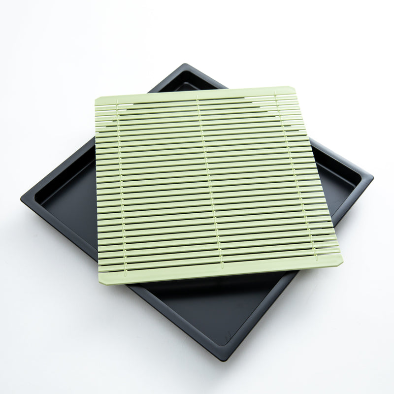 Soba Noodle Plate with Bamboo Drainboard