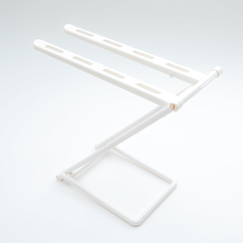 Compactly Foldable Cloth Hanging Stand 